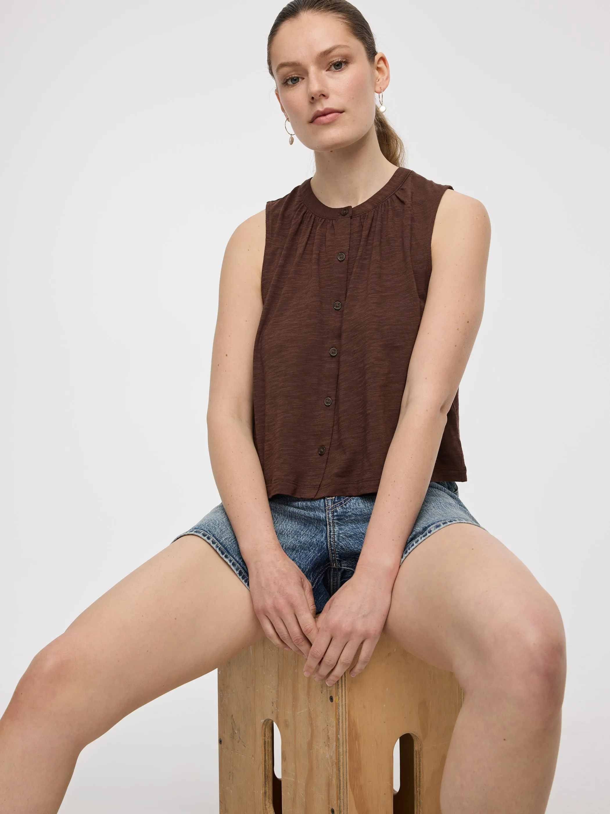 Buttoned-Down Crew-Neck Tank sold by Reitmans product image thumbnail 4