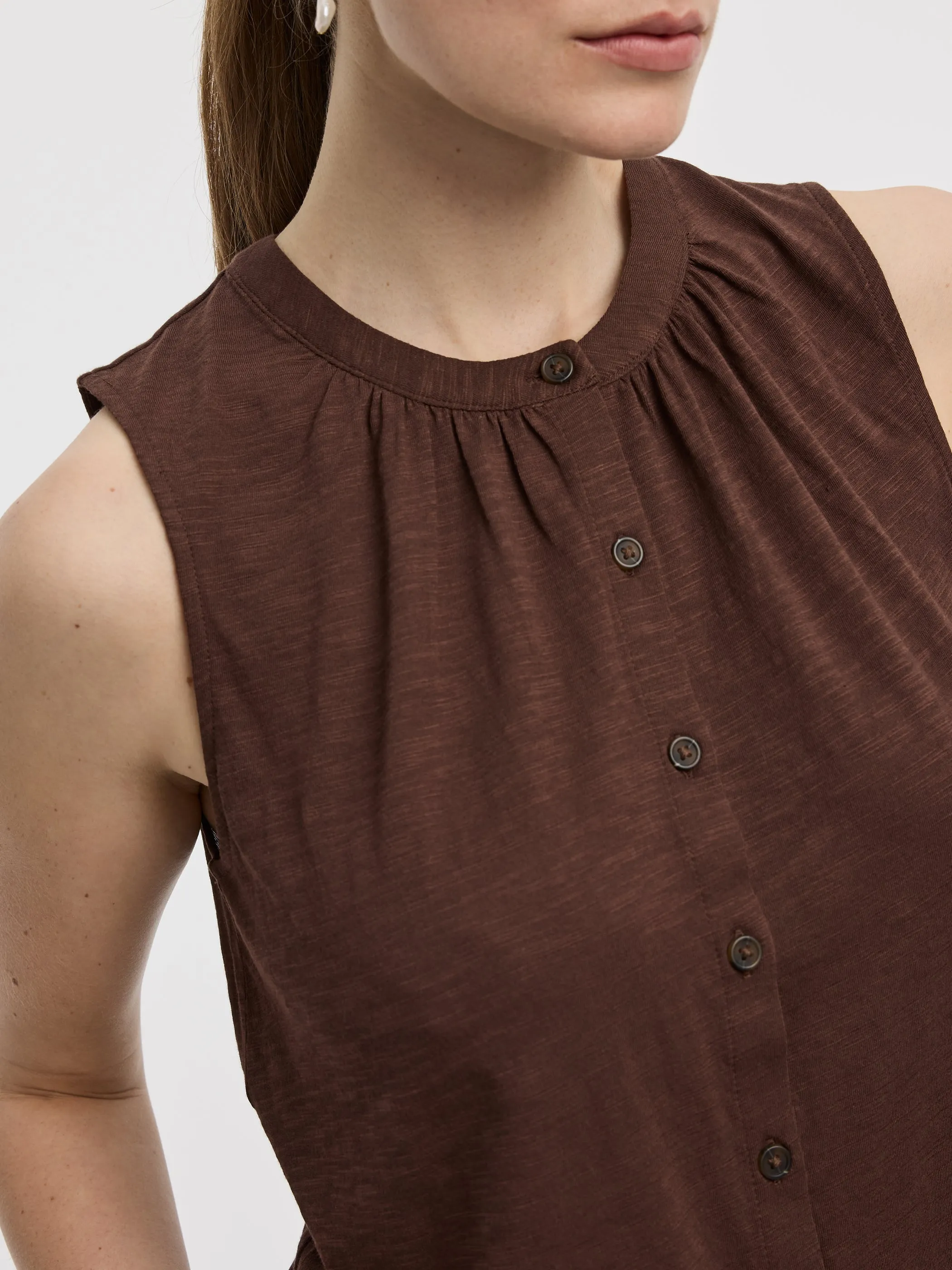 Buttoned-Down Crew-Neck Tank sold by Reitmans product image thumbnail 2