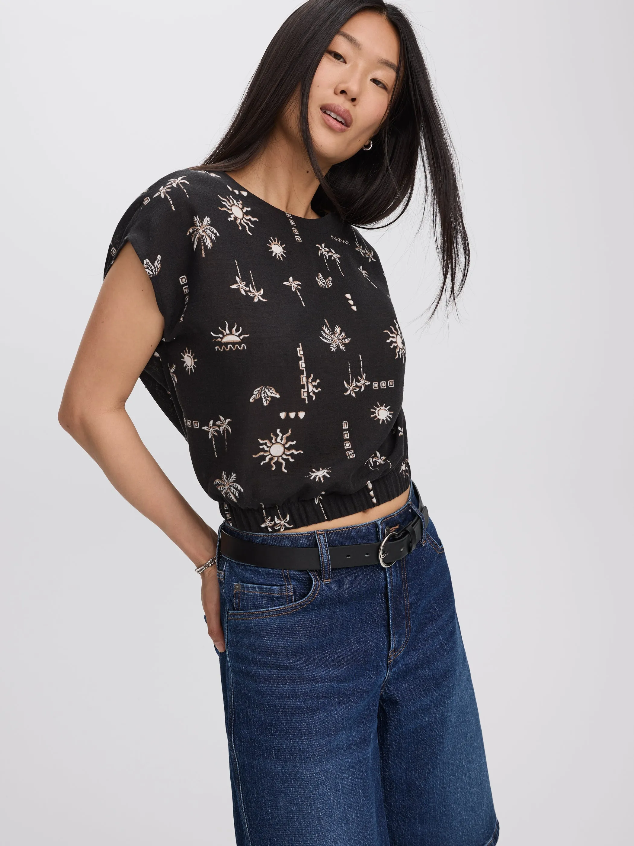 Extended-Sleeve Crew-Neck Blouse with Elasticated Hem sold by Reitmans product image thumbnail 4