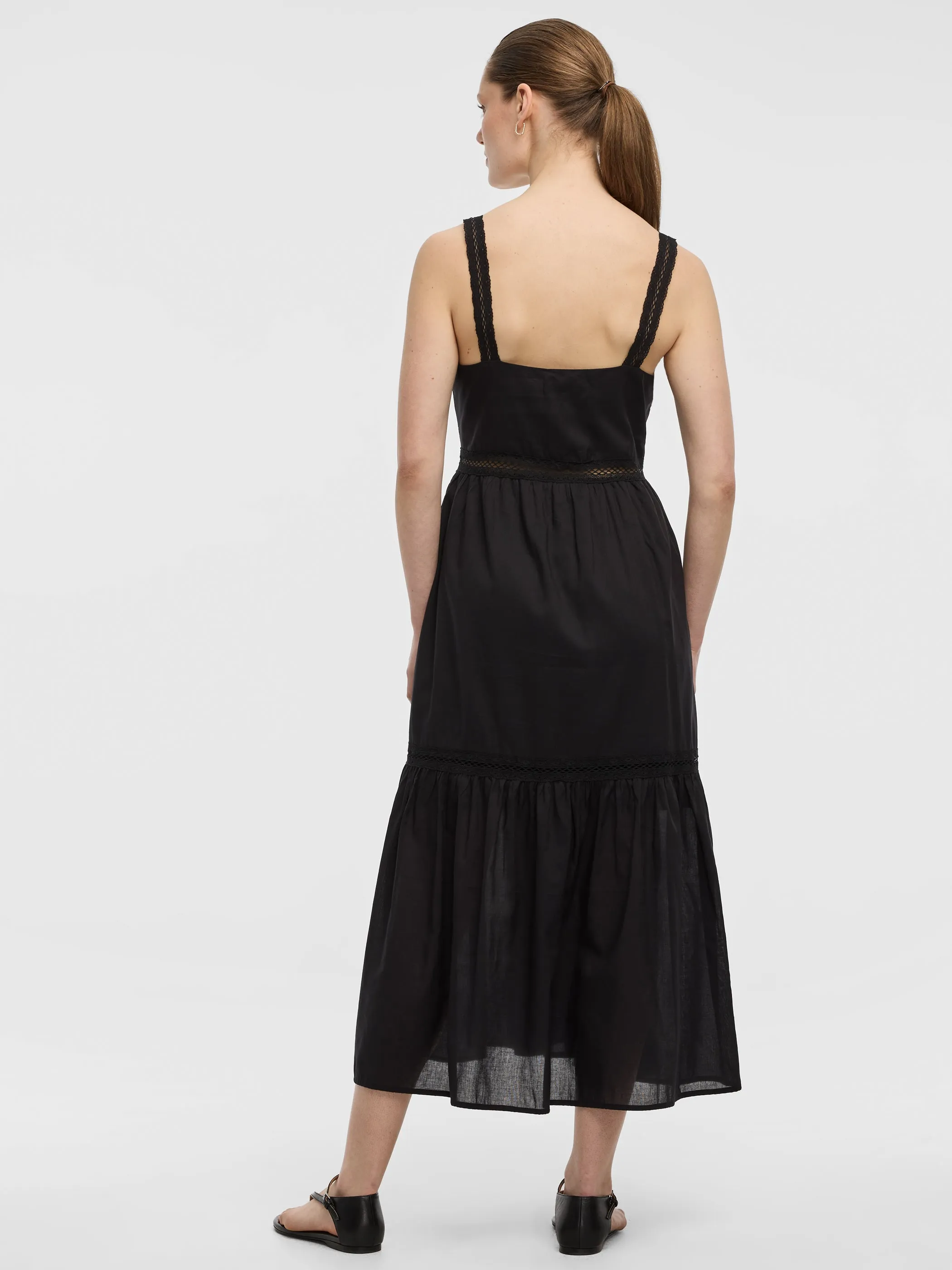 Sleeveless Square-Neck Maxi Dress with Crochet Trims sold by Reitmans product image thumbnail 3