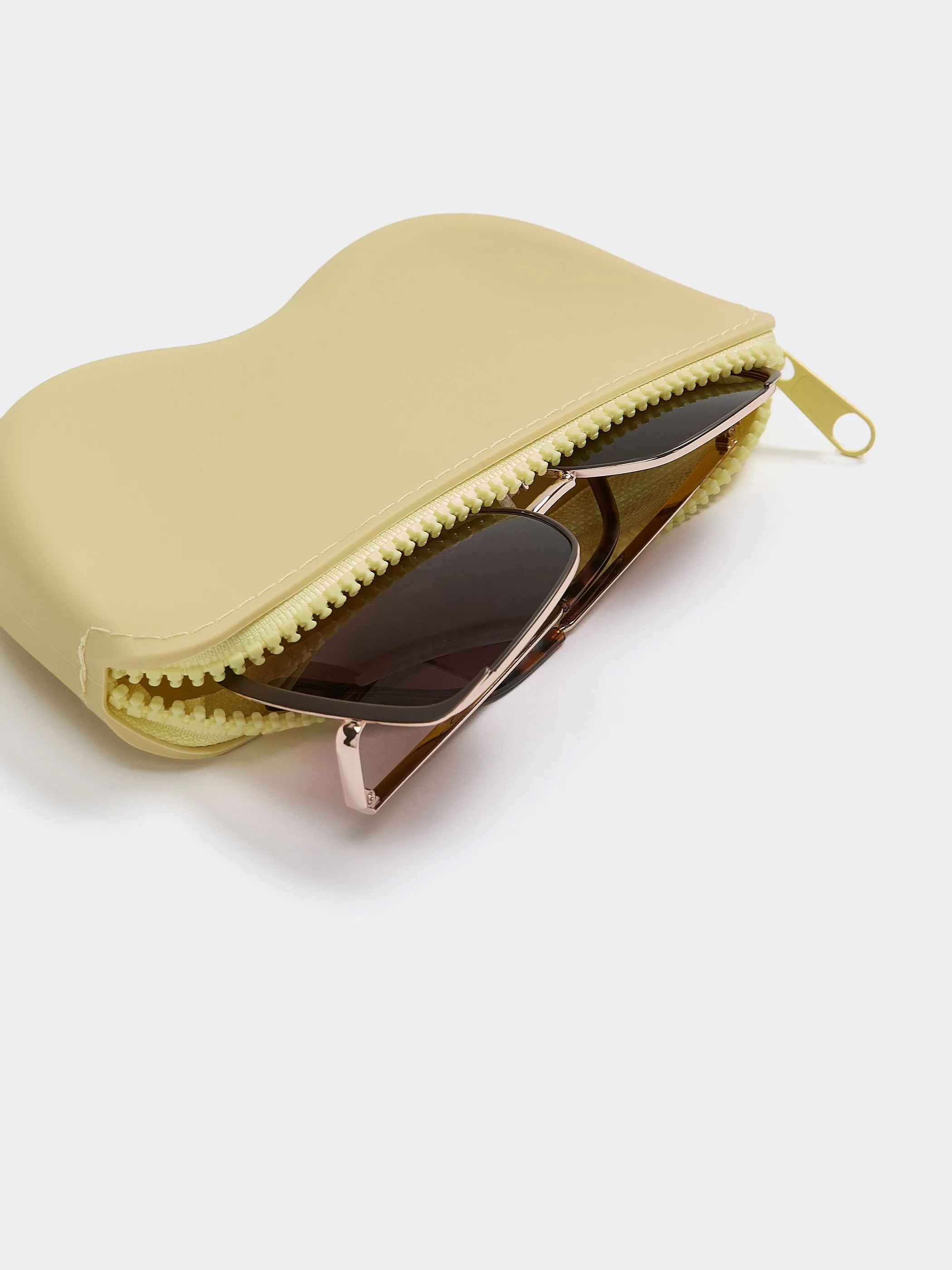 Sunglasses Case sold by Reitmans product image thumbnail 3