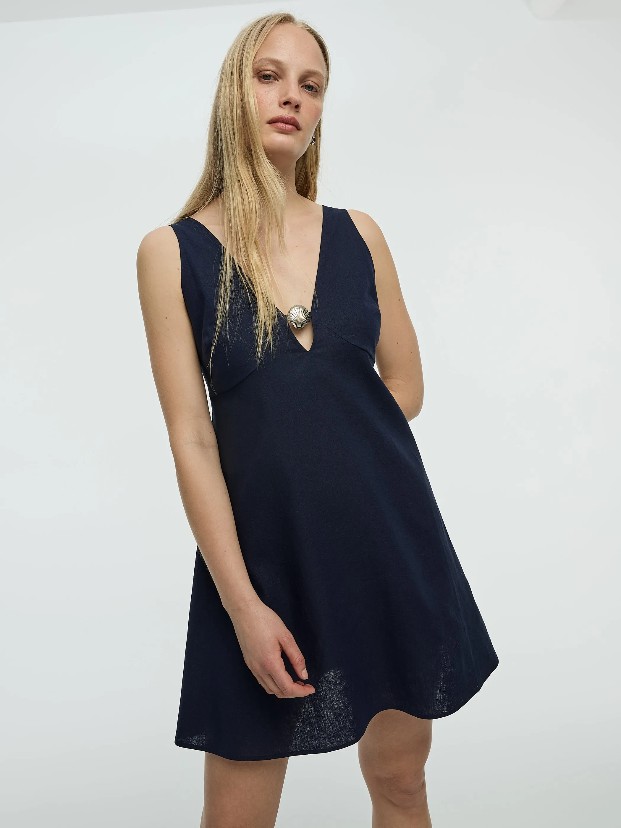 Sleeveless V-Neck Mini Dress with Seashell sold by Reitmans product image thumbnail 5