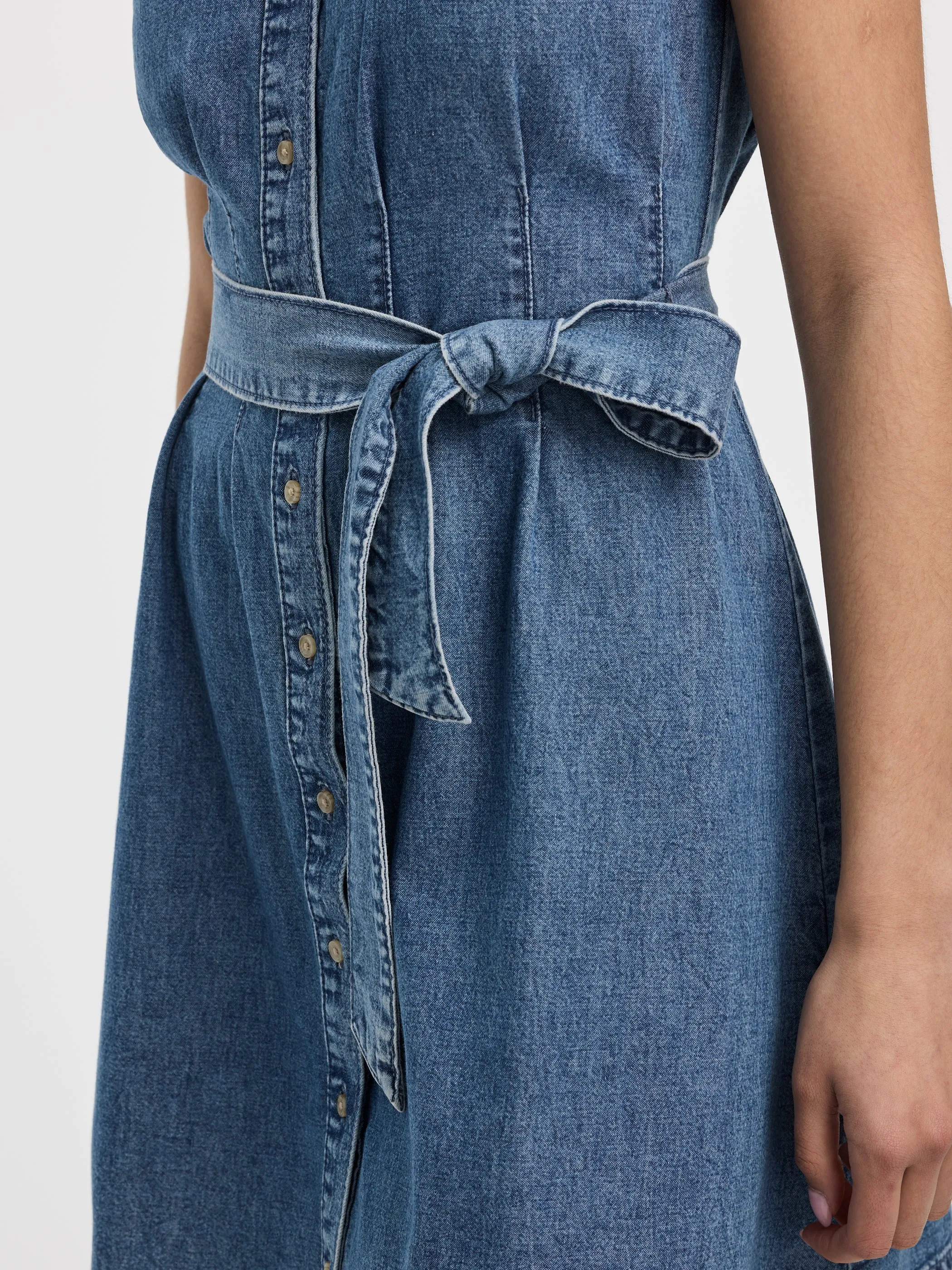 Cap-Sleeve Belted Denim Shirtdress sold by Reitmans product image thumbnail 2
