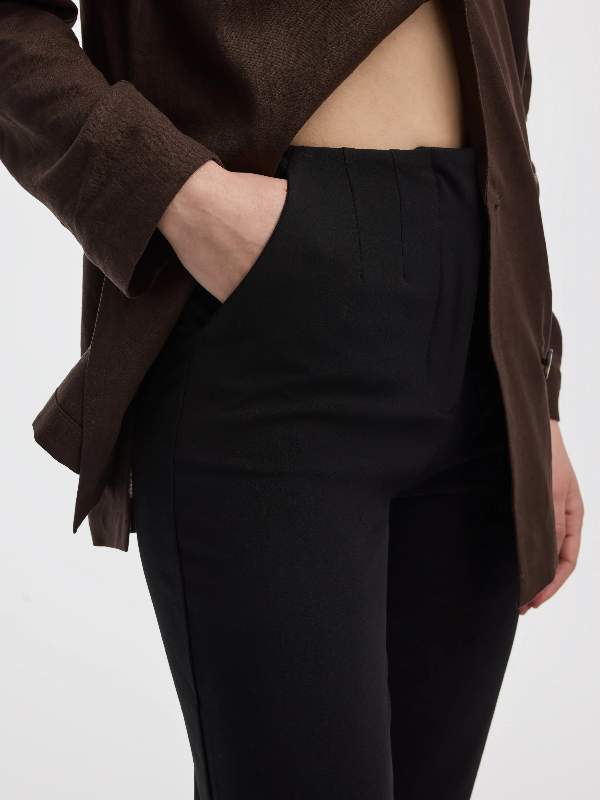 Slim-Leg High-Rise Capri Pants sold by Reitmans product image thumbnail 3