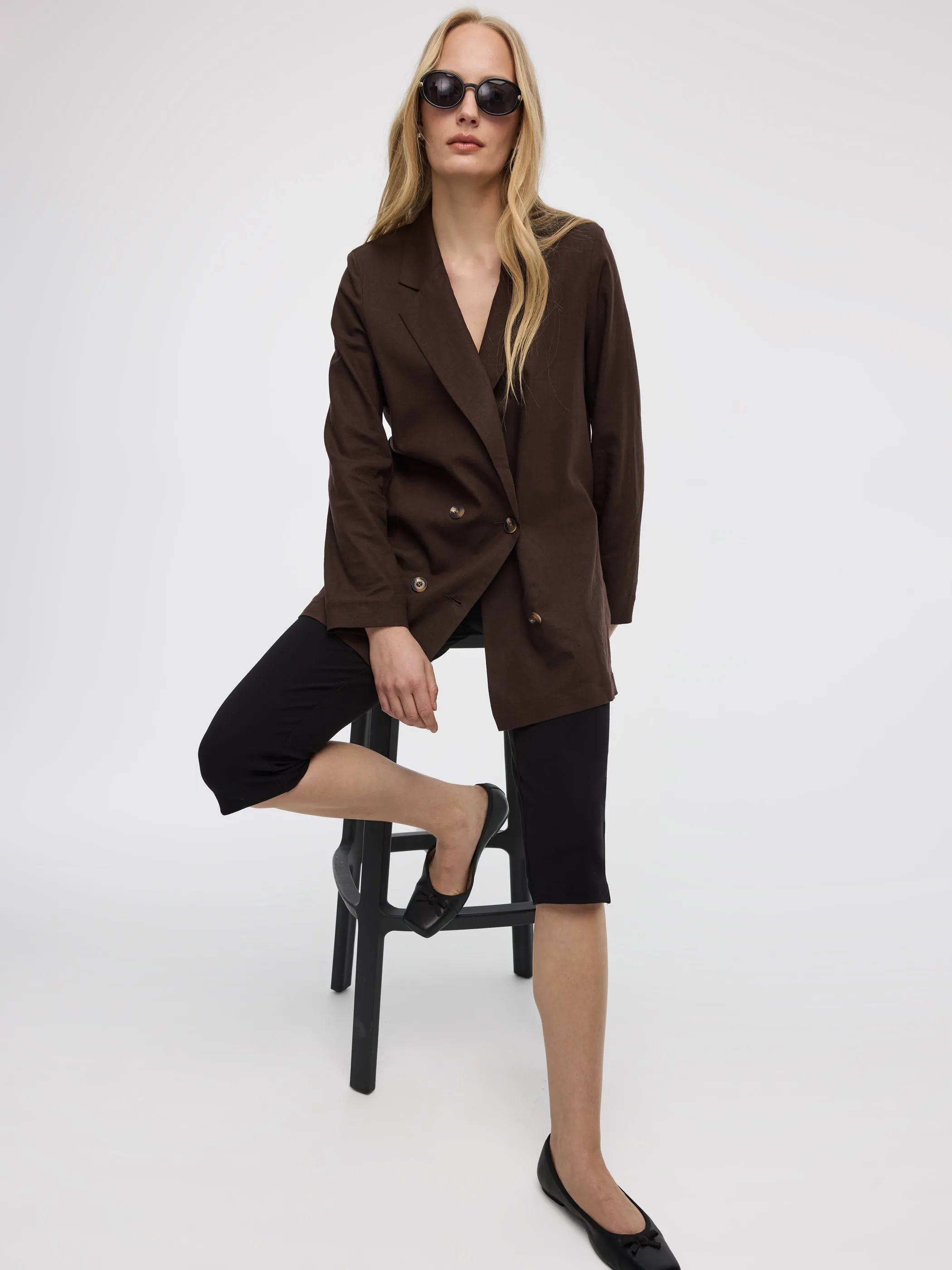 Slim-Leg High-Rise Capri Pants sold by Reitmans product image thumbnail 5