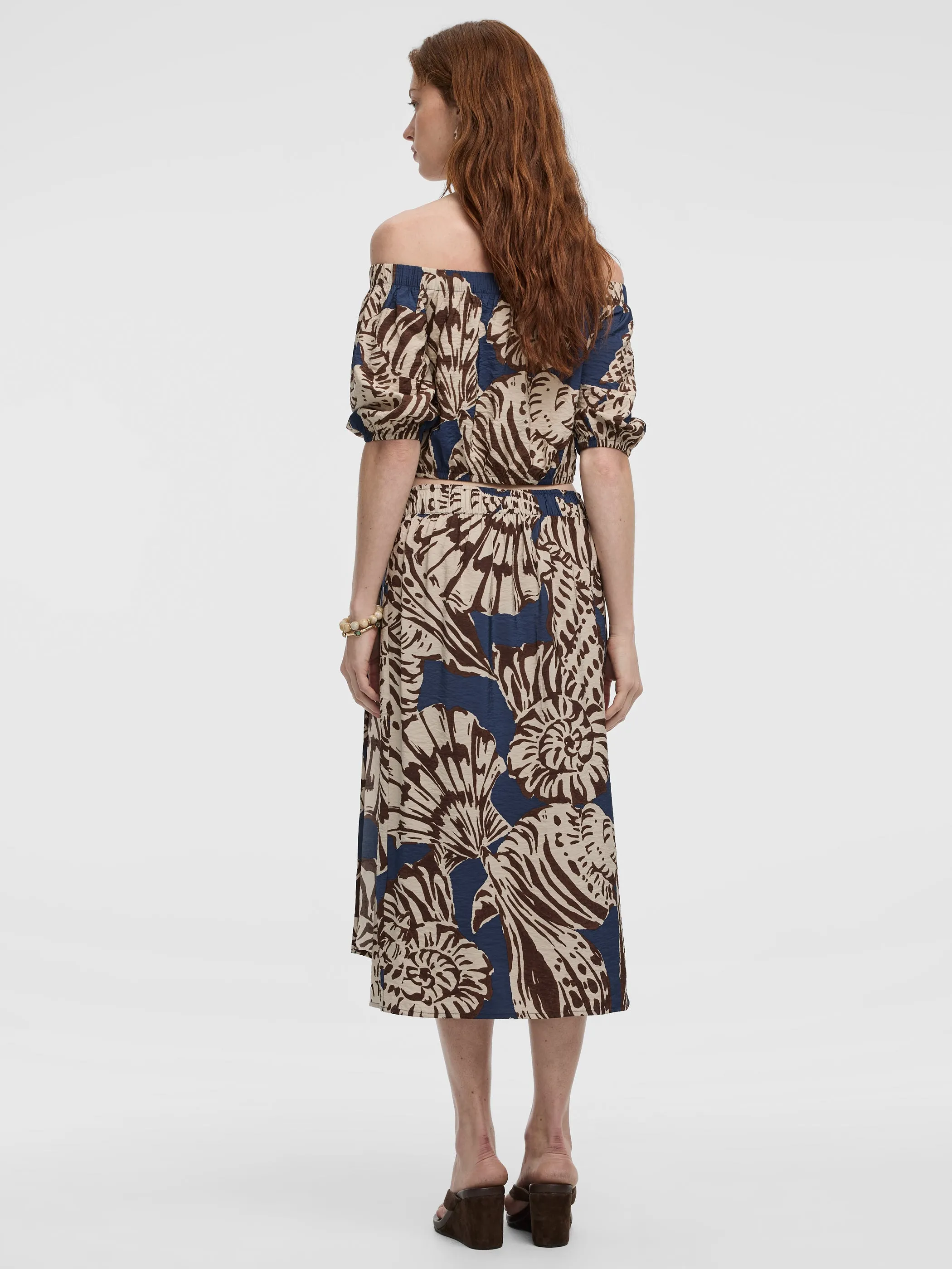 Short-Sleeve Off-the-Shoulder Blouse sold by Reitmans product image thumbnail 3