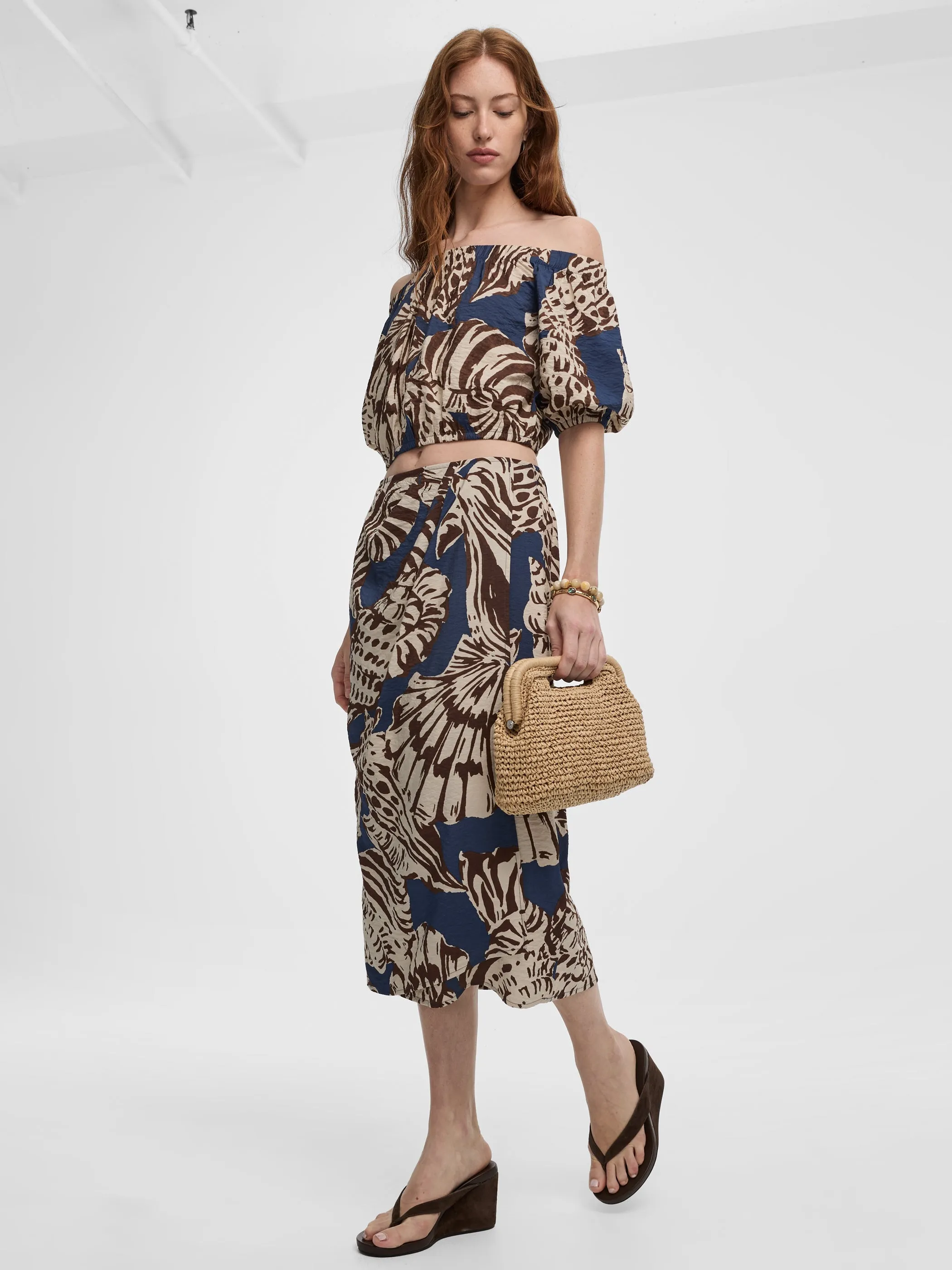 Short-Sleeve Off-the-Shoulder Blouse sold by Reitmans product image thumbnail 4