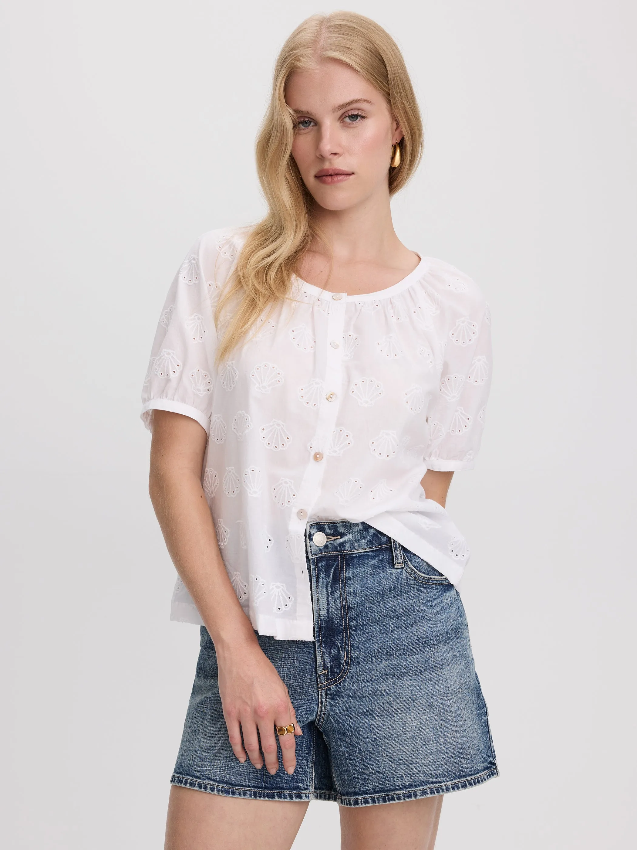 Short-Sleeve Scoop-Neck Loose Blouse sold by Reitmans