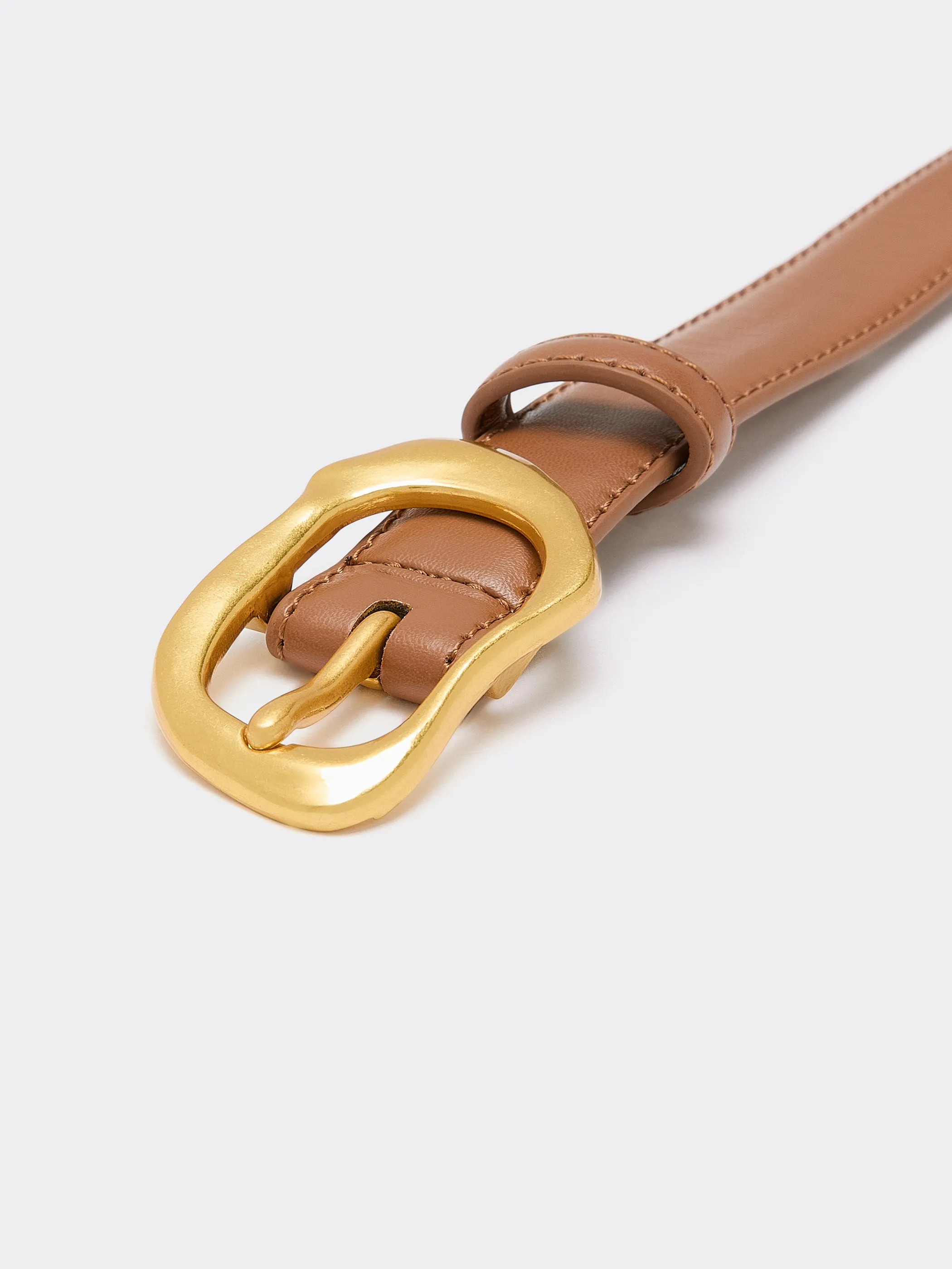 Skinny Belt with Organic Buckle sold by Reitmans product image thumbnail 2