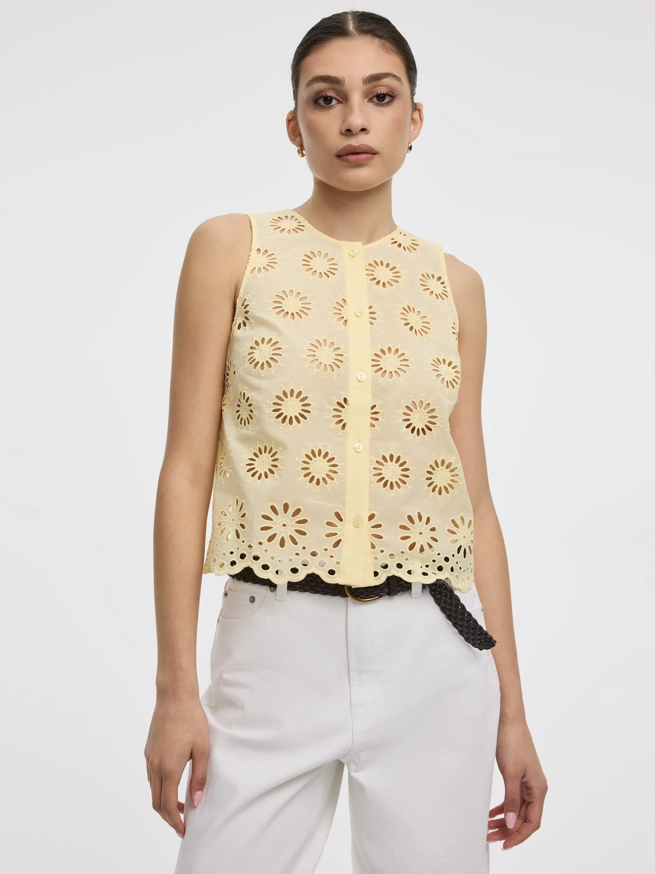 Crew-Neck Buttoned Tank with Eyelets sold by Reitmans product image thumbnail 5