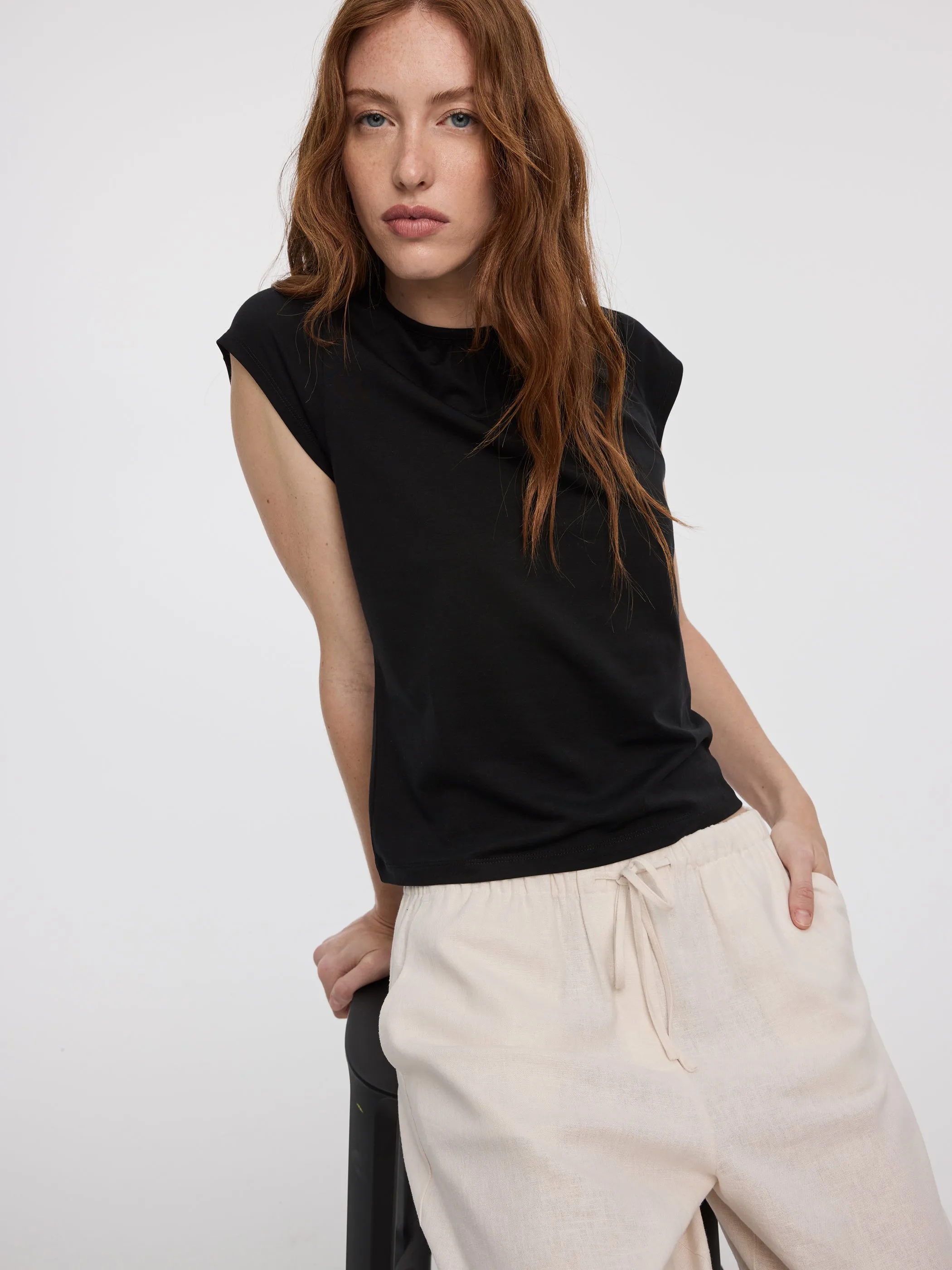 Short-Sleeve Crew-Neck T-Shirt sold by Reitmans product image thumbnail 4