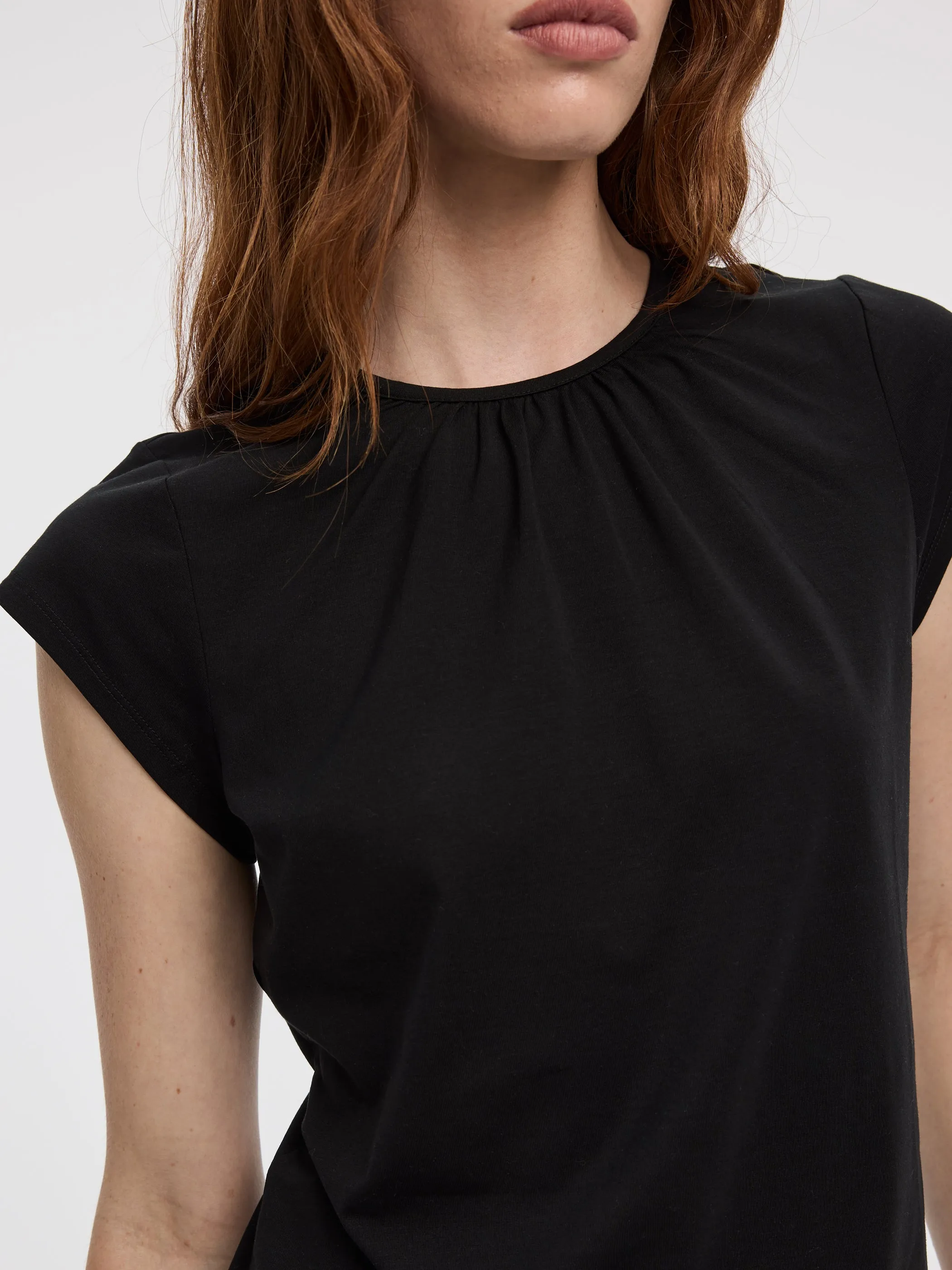 Short-Sleeve Crew-Neck T-Shirt sold by Reitmans product image thumbnail 2