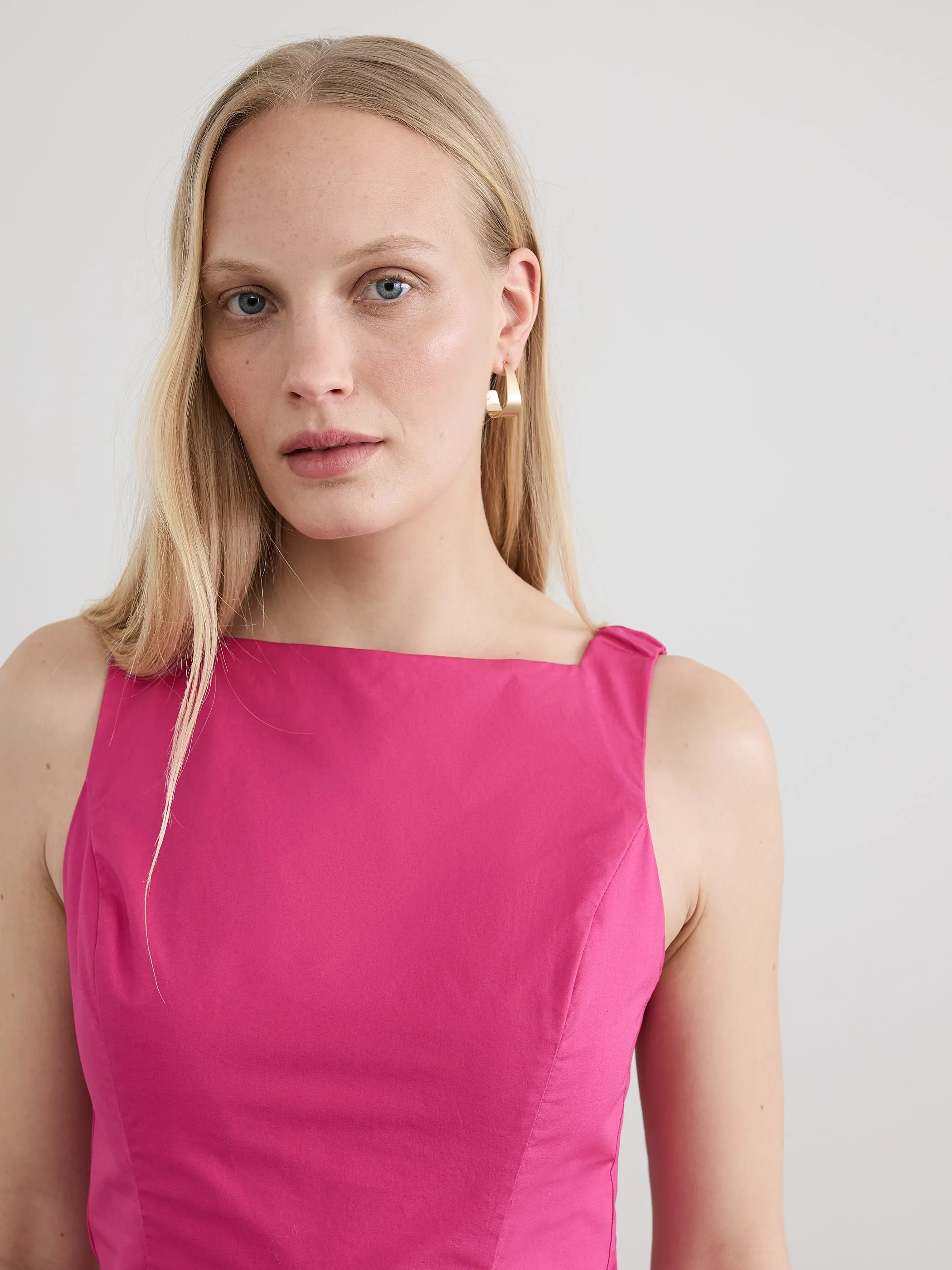 Sleeveless Boat-Neck Maxi Dress sold by Reitmans product image thumbnail 2