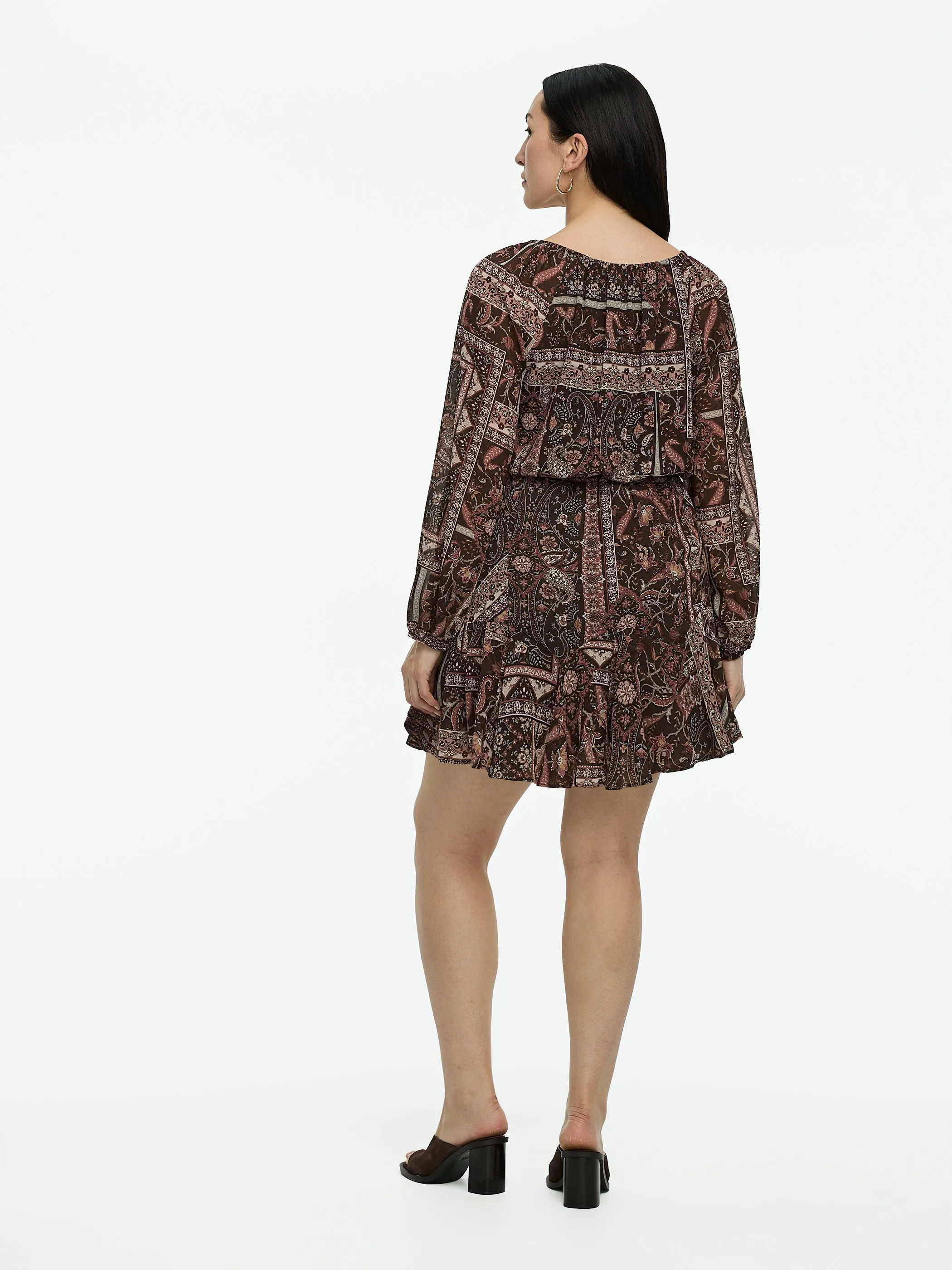 Long-Sleeve Scoop-Neck Dress sold by Reitmans product image thumbnail 3