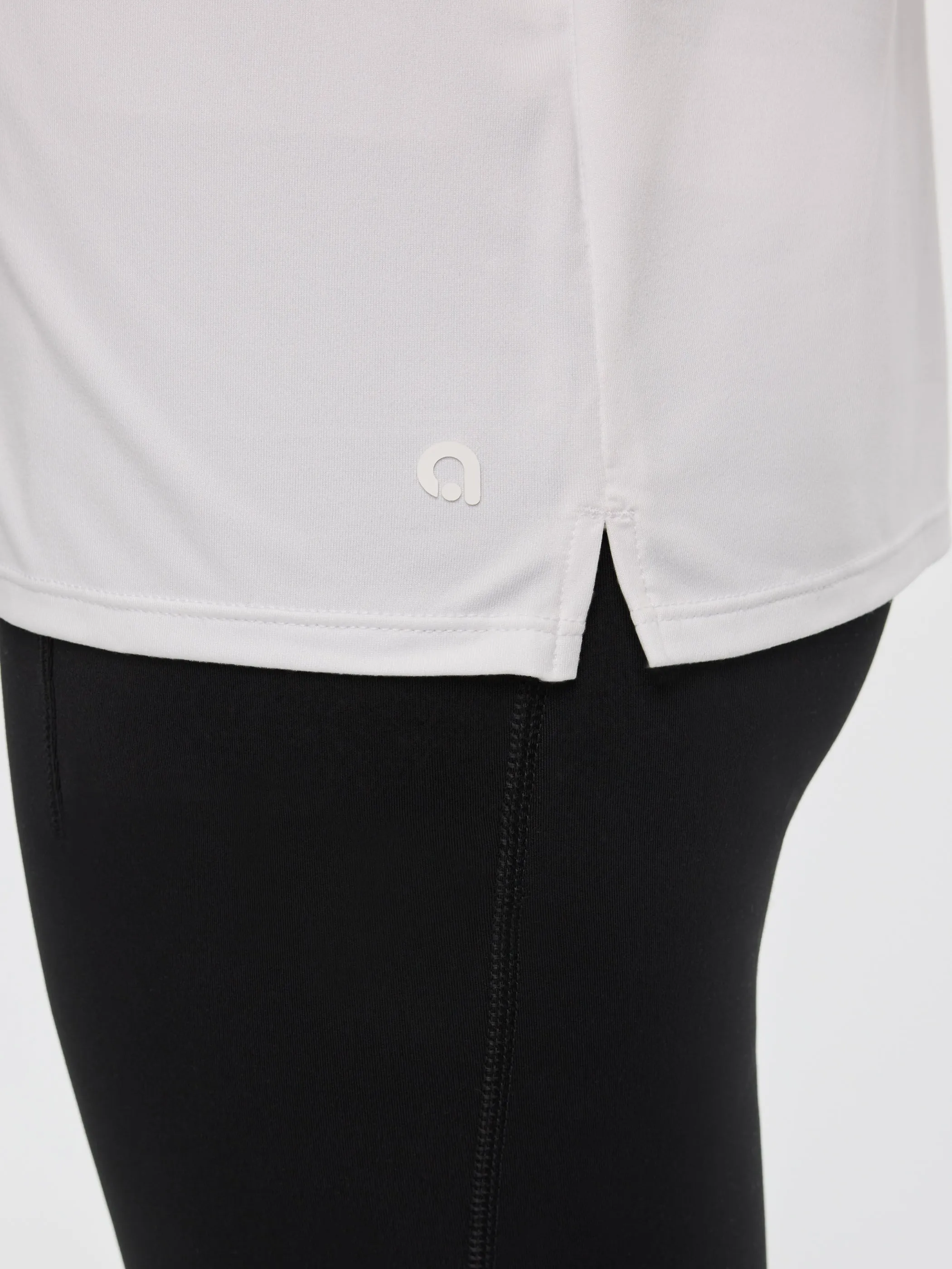 Crew-Neck Tee - DRY-LUX (R) Hyba Essentials sold by Reitmans product image thumbnail 2