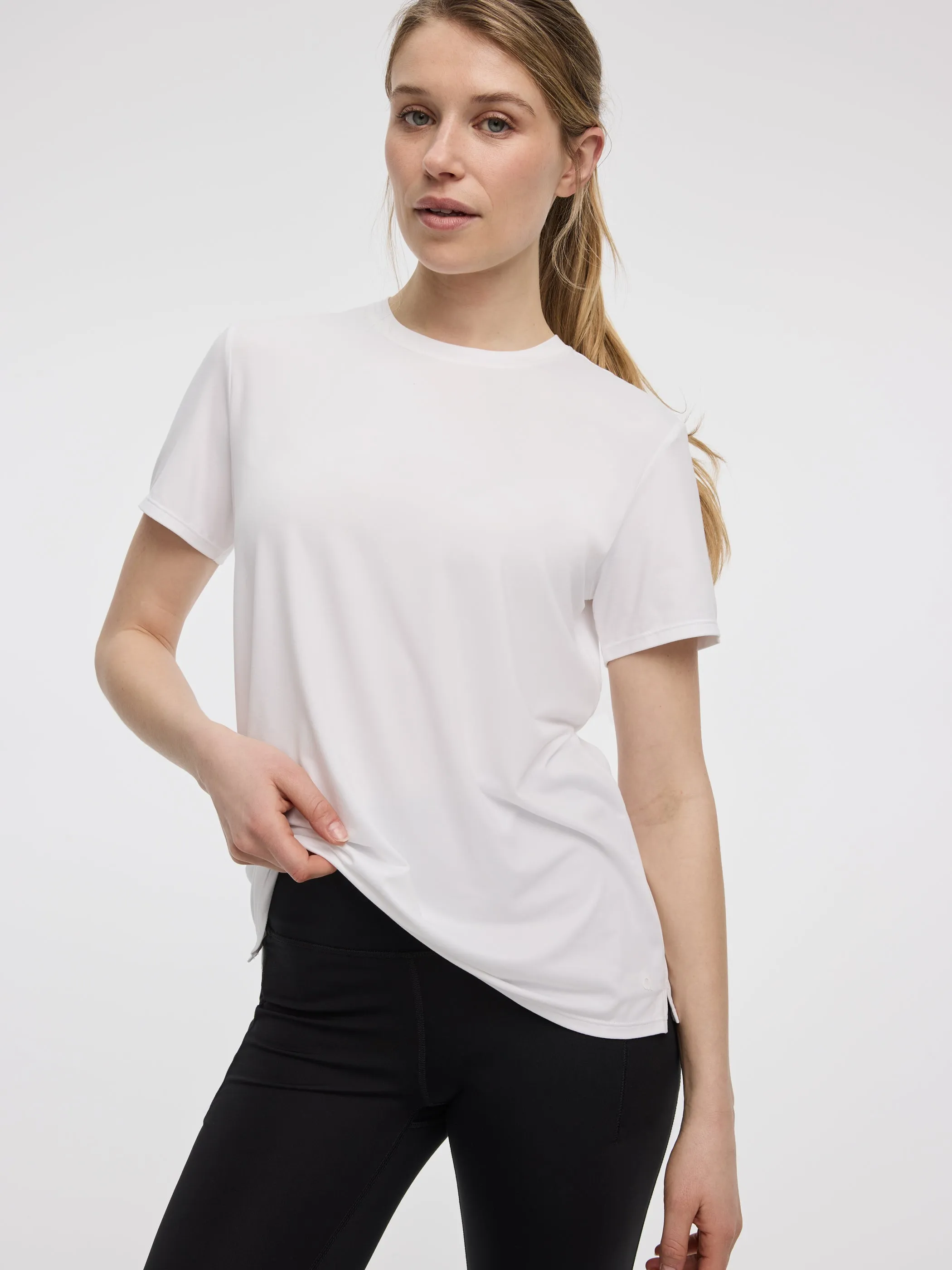 Crew-Neck Tee - DRY-LUX (R) Hyba Essentials sold by Reitmans product image thumbnail 4