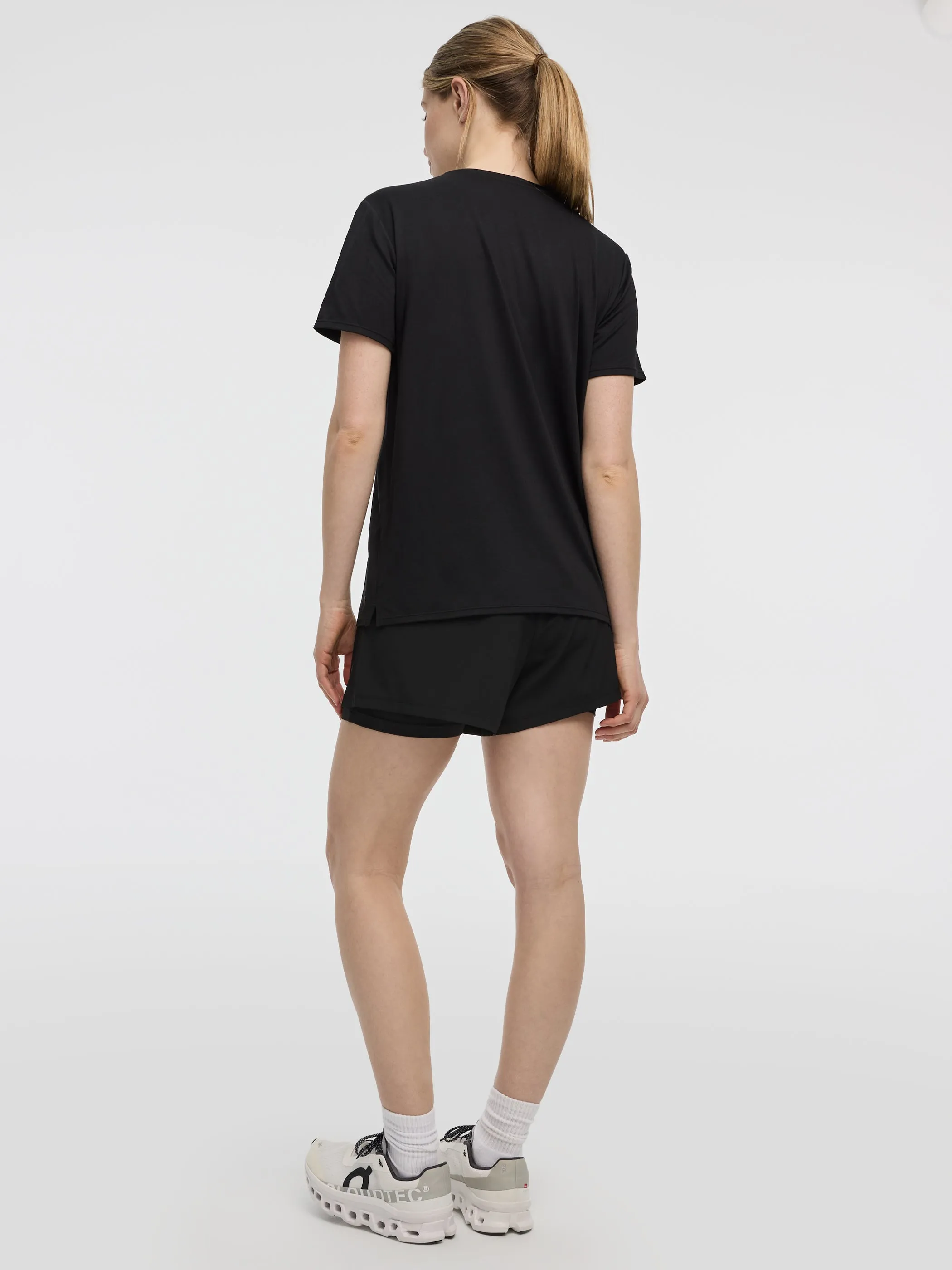 Crew-Neck Tee - DRY-LUX (R) Hyba Essentials sold by Reitmans product image thumbnail 3