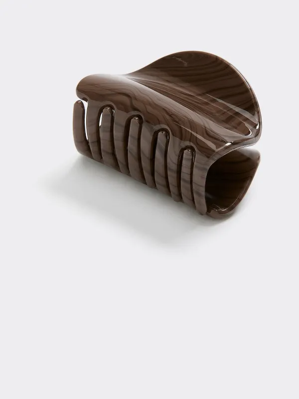 Hair Clip with Swirl Effect made by Reitmans