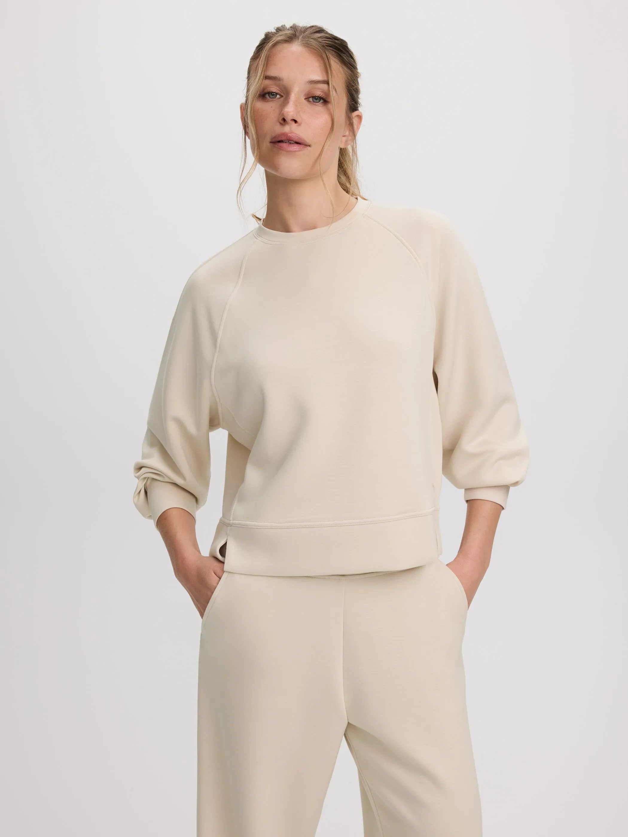 Long-Sleeve Sweatshirt - HYLUX Hyba sold by Reitmans