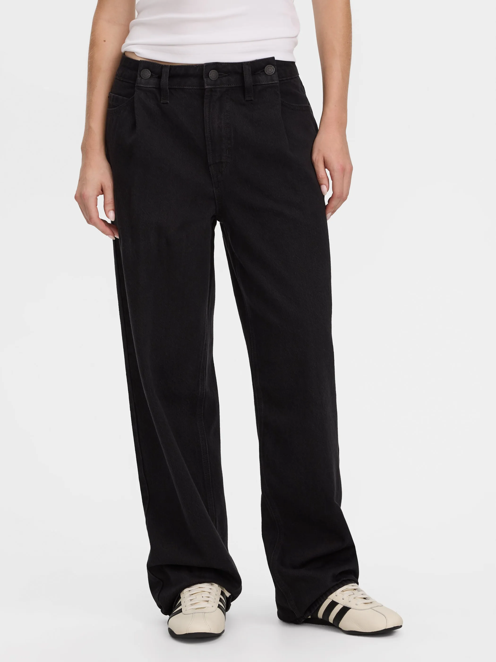 Mid-Rise Baggy Jean sold by Reitmans product image thumbnail 2