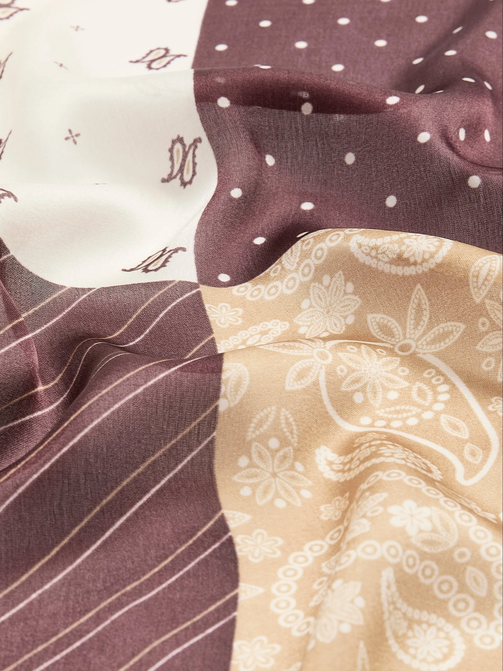 Four-Square Square Scarf sold by Reitmans product image thumbnail 2