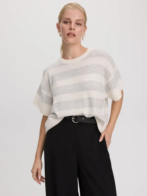 Cashmere-Blend Short-Sleeve Crew-Neck Loose Sweater made by Reitmans