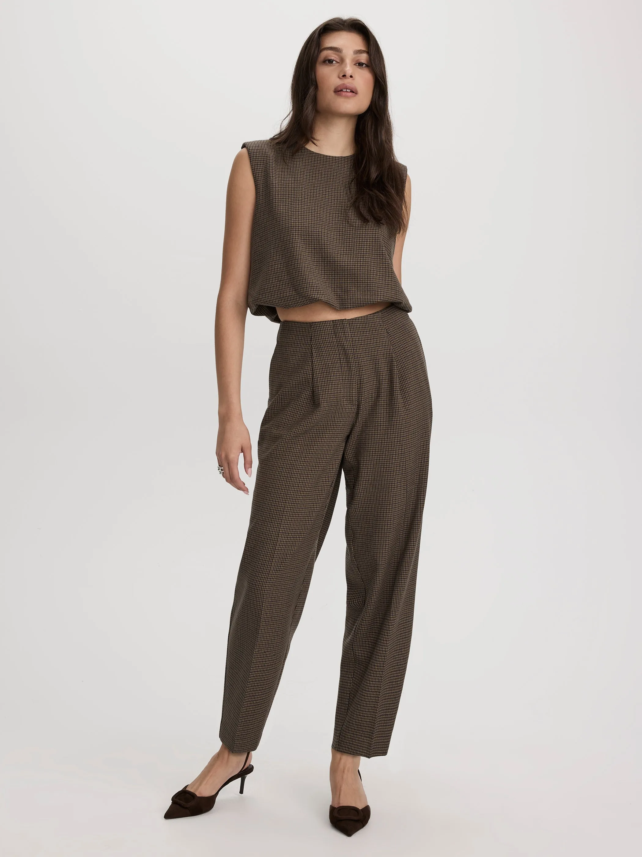 Houndstooth Mid-Rise Barrel Pants - The Timeless sold by Reitmans product image thumbnail 4