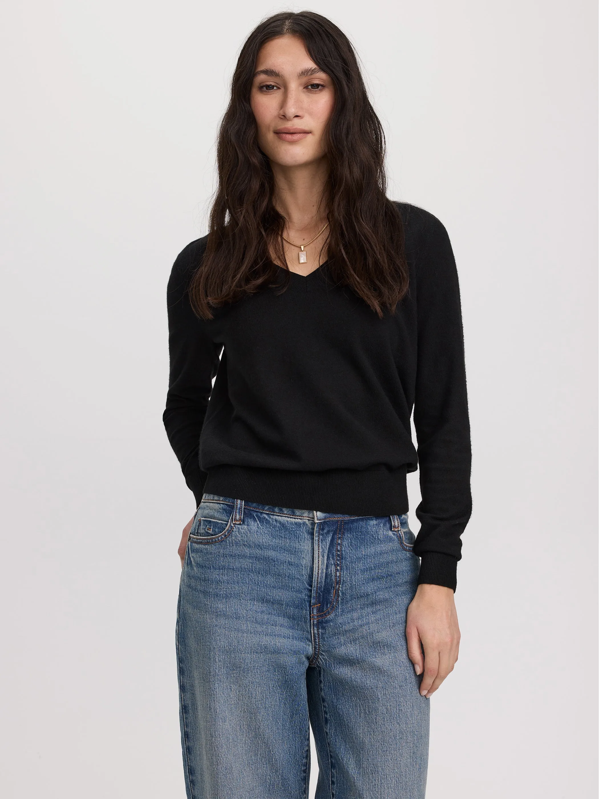 Long-Sleeve V-Neck Pullover - R Essentials sold by Reitmans
