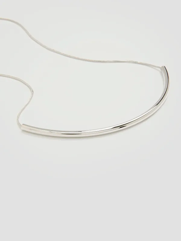 Short Necklace with U-Shaped Pendant made by Reitmans