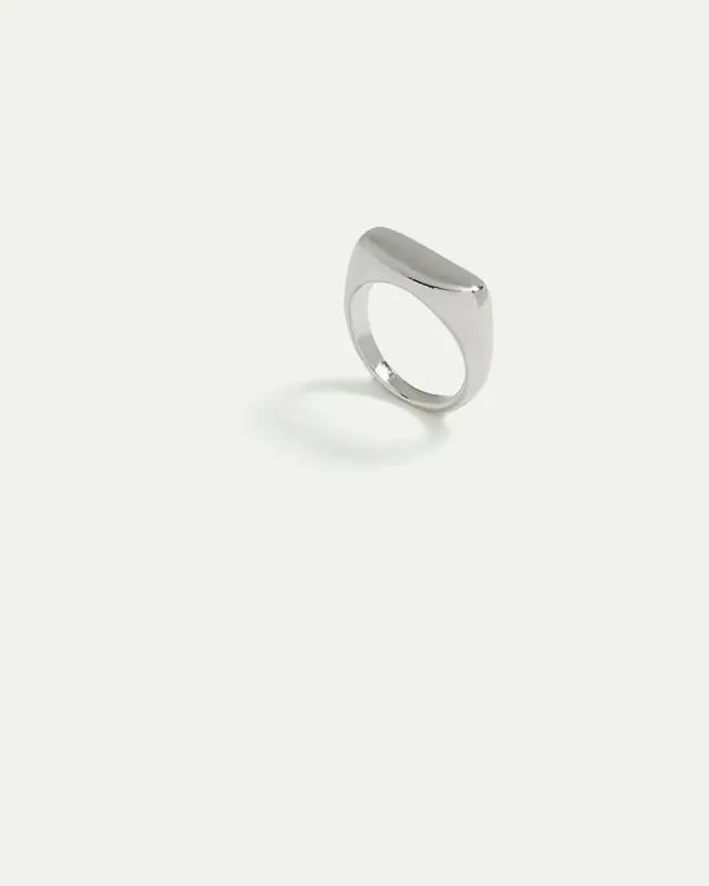 Flat-Top Ring sold by Reitmans