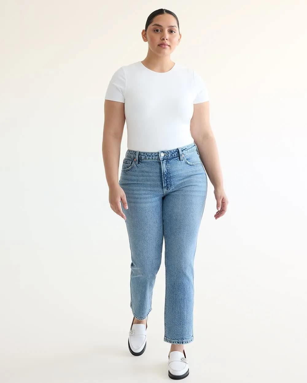 Straight-Leg Mid-Rise Jean - The Classic - Curvy Fit sold by Reitmans product image thumbnail 3