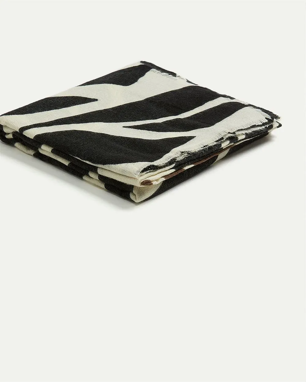 Scarf with Abstract Pattern sold by Reitmans product image thumbnail 3