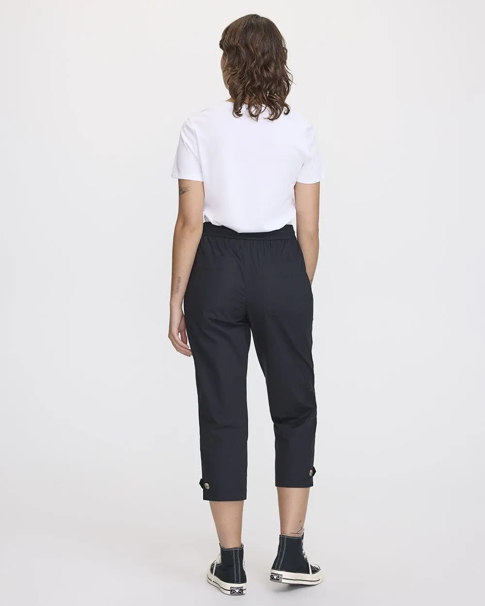 Straight-Leg High-Rise Poplin Capri Pant sold by Reitmans product image thumbnail 2