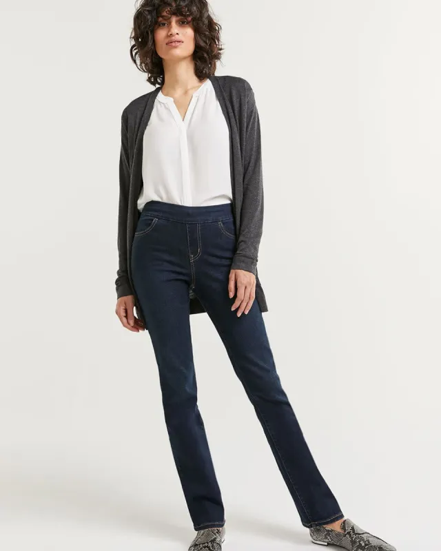 Straight Leg Jeans - The Comfort sold by Reitmans
