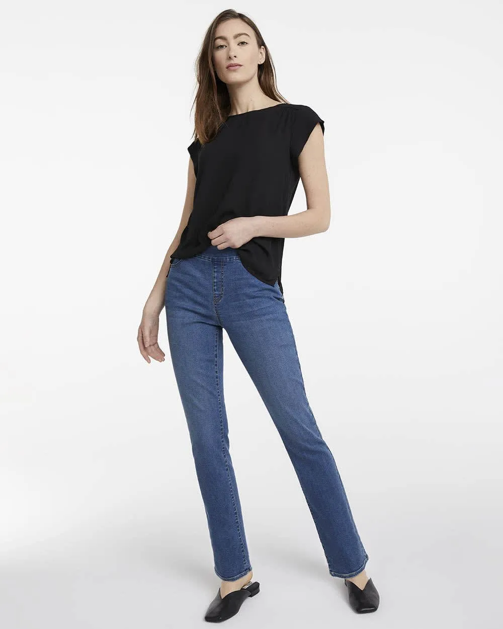 Straight-Leg Mid-Rise Jean - The Comfort sold by Reitmans