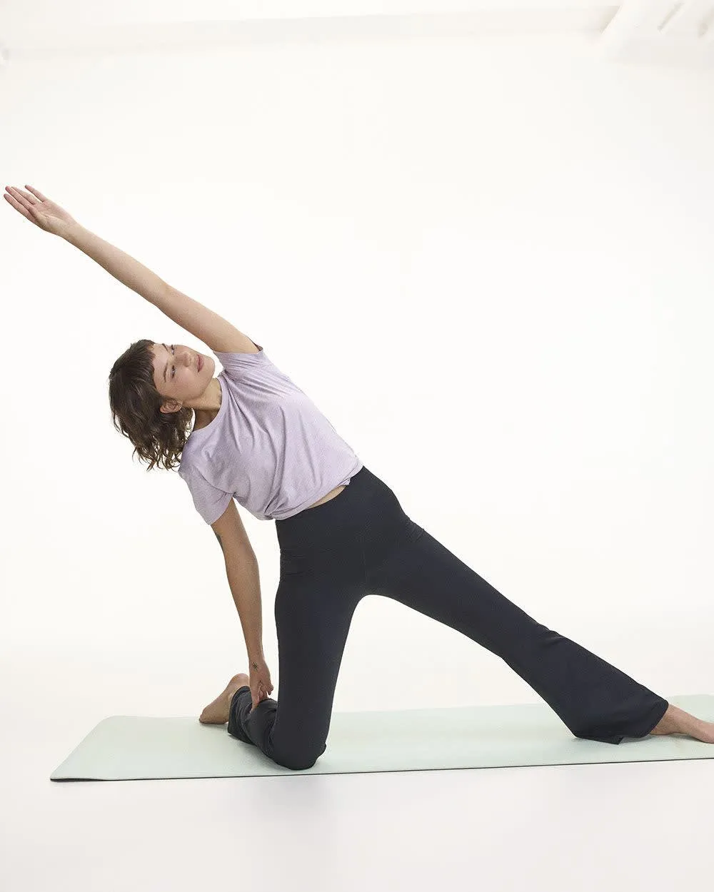 Flare-Leg High-Rise Pulse Legging Pant - Hyba sold by Reitmans product image thumbnail 4