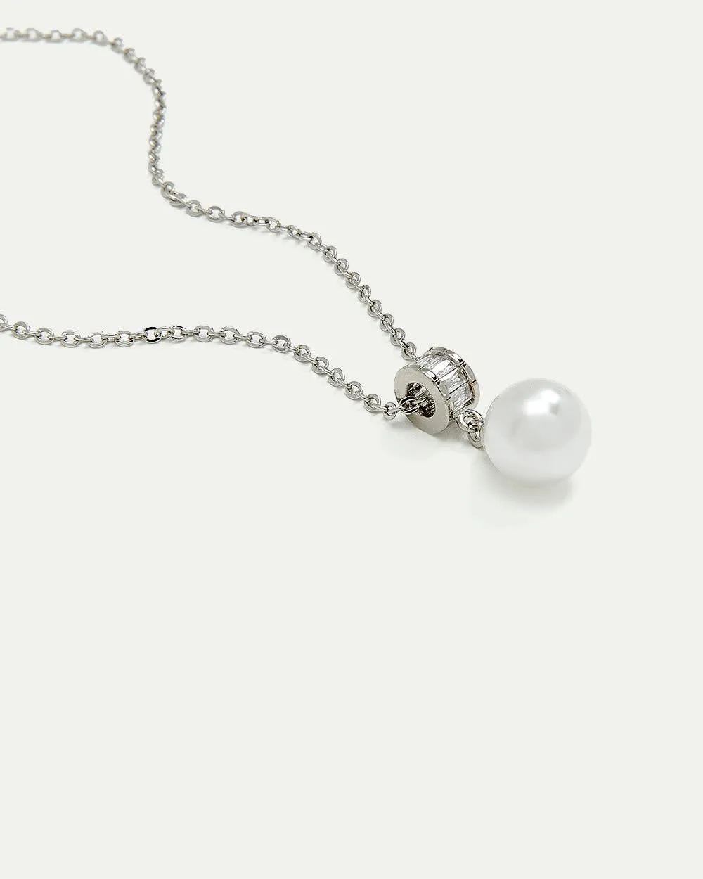 Short Necklace with Pearl Pendant sold by Reitmans