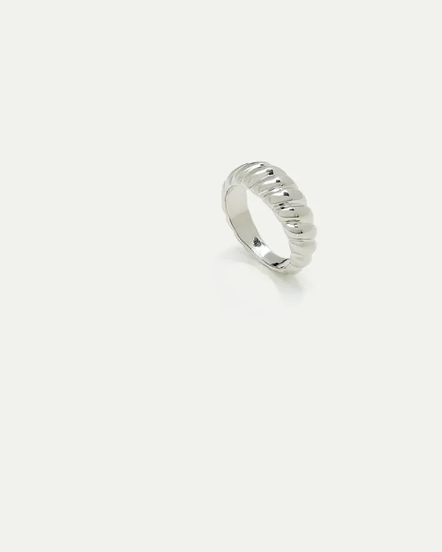 Ridged Ring sold by Reitmans