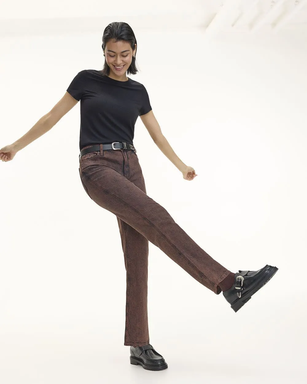 Straight-Leg Mid-Rise Jean sold by Reitmans product image thumbnail 4