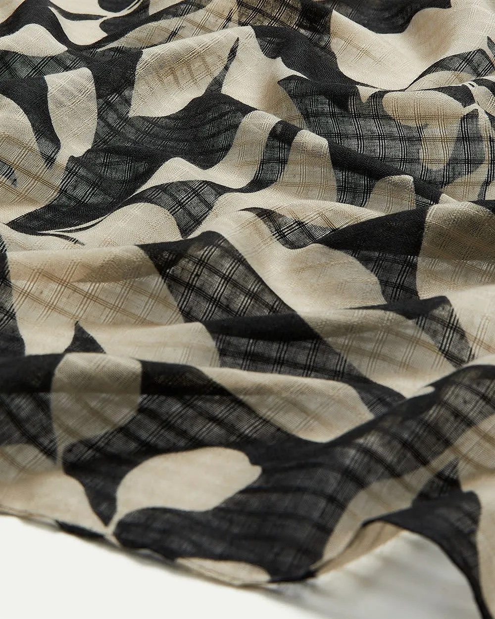 Scarf with Floral Pattern sold by Reitmans product image thumbnail 2