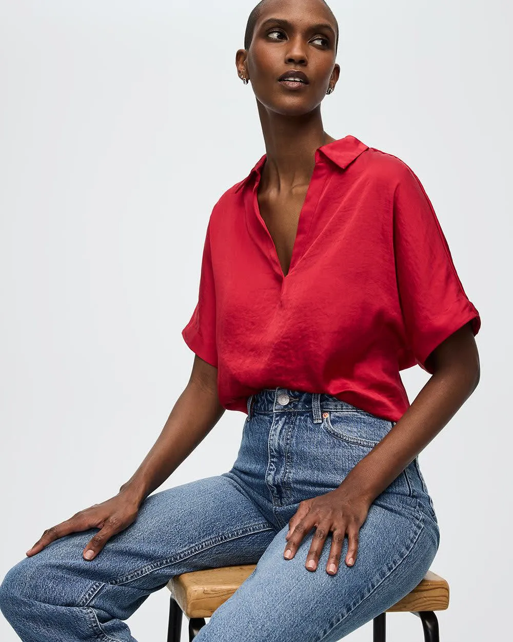 Extended-Sleeve V-Neck Blouse with Shirt Collar sold by Reitmans product image thumbnail 3