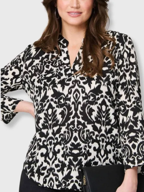 Annick - Bessie Top Split V-Neck Printed Blouse Black sold by Reitmans