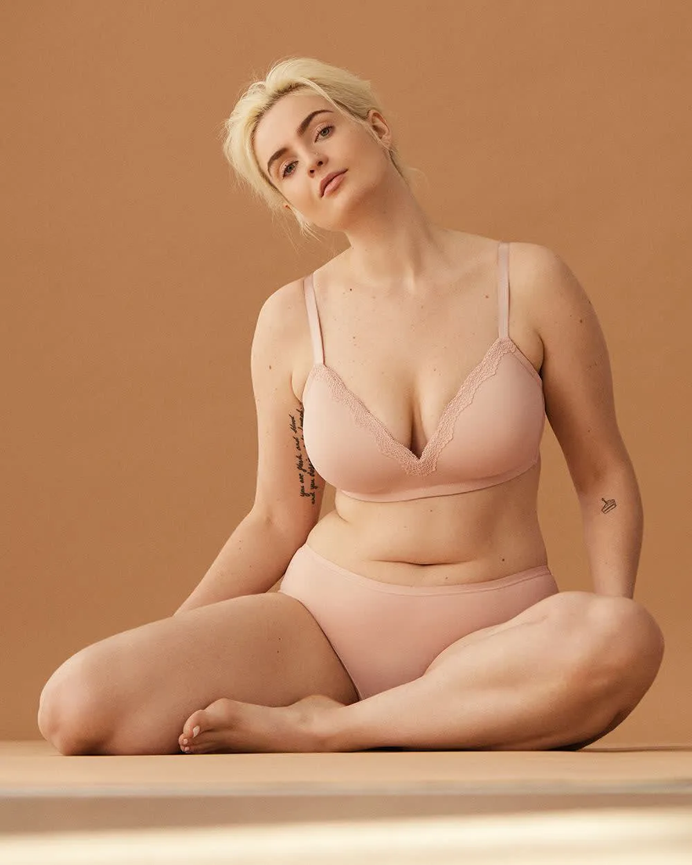 Ambre Wireless Bra sold by Reitmans