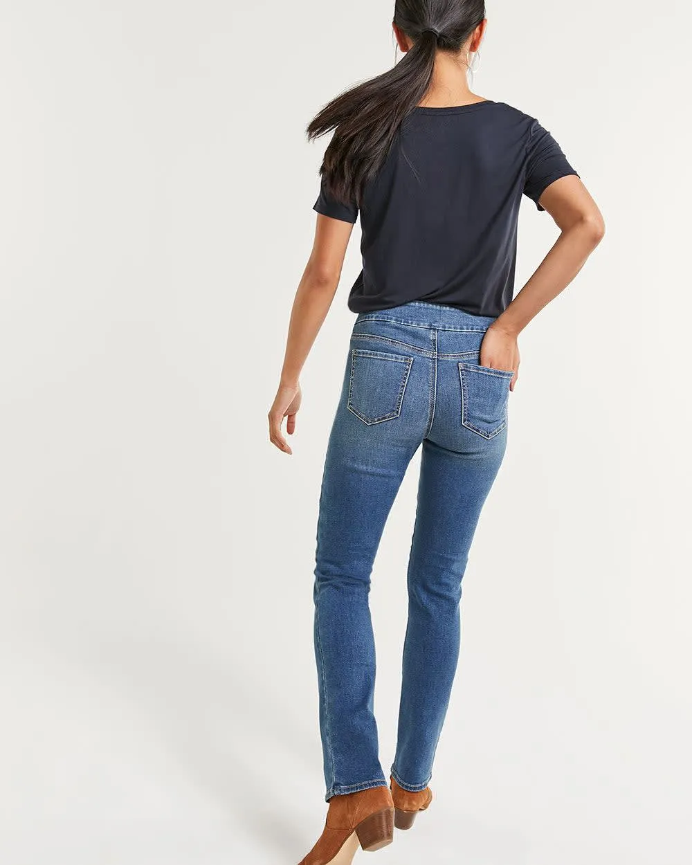 Medium Wash Mid Rise Straight Leg Jeans The Original Comfort sold by Reitmans product image thumbnail 2