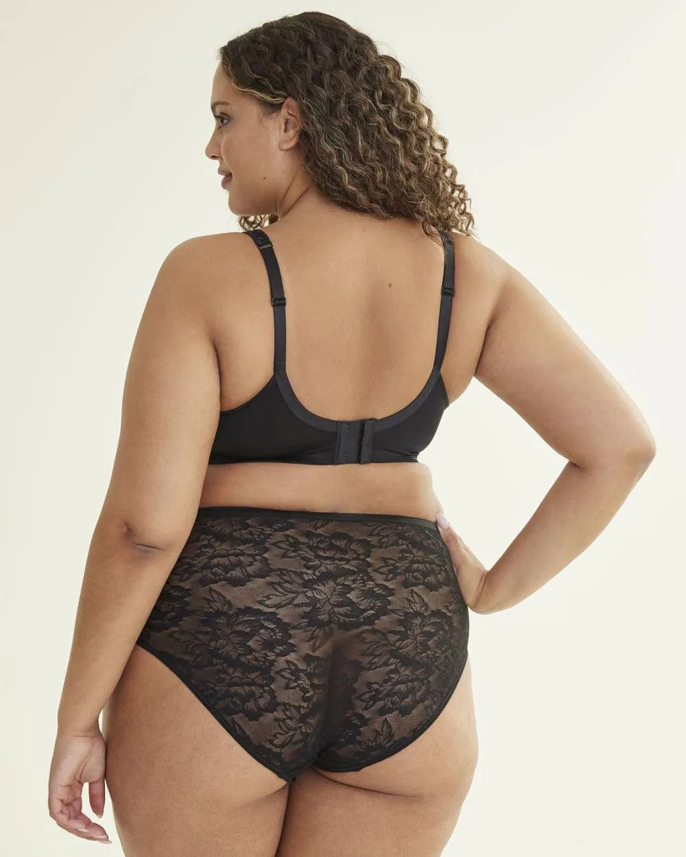 Contour Lace Underwire T-Shirt Bra - Déesse Collection sold by Reitmans product image thumbnail 2