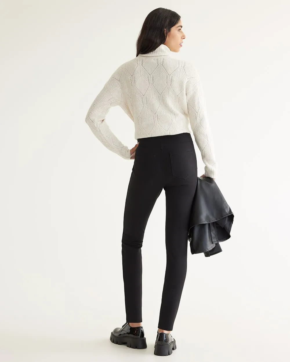 Modern Stretch Legging - Petite, R Essentials sold by Reitmans product image thumbnail 2