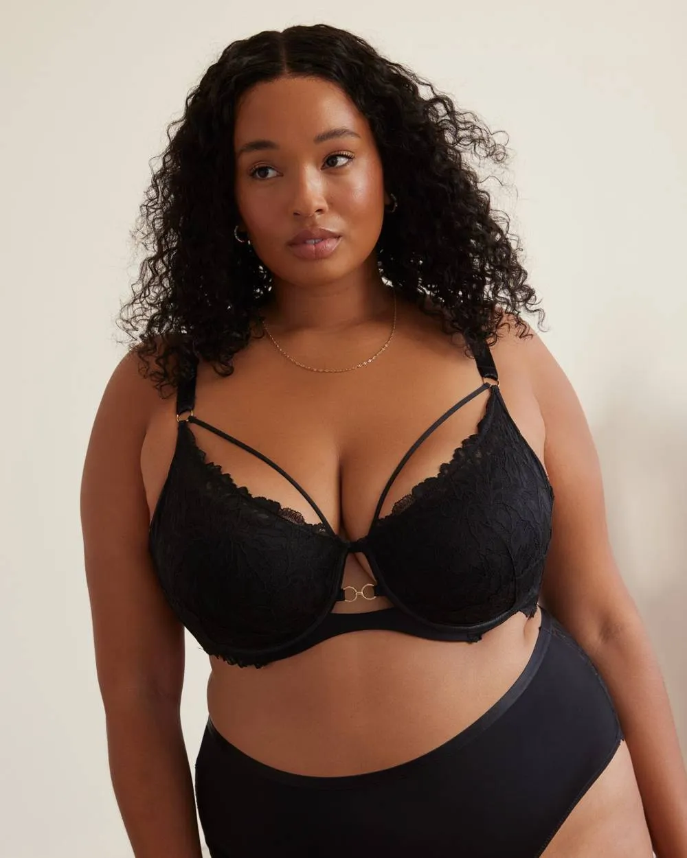 Sexy Black Lace Underwire Balconette Bra - Déesse Collection sold by Reitmans