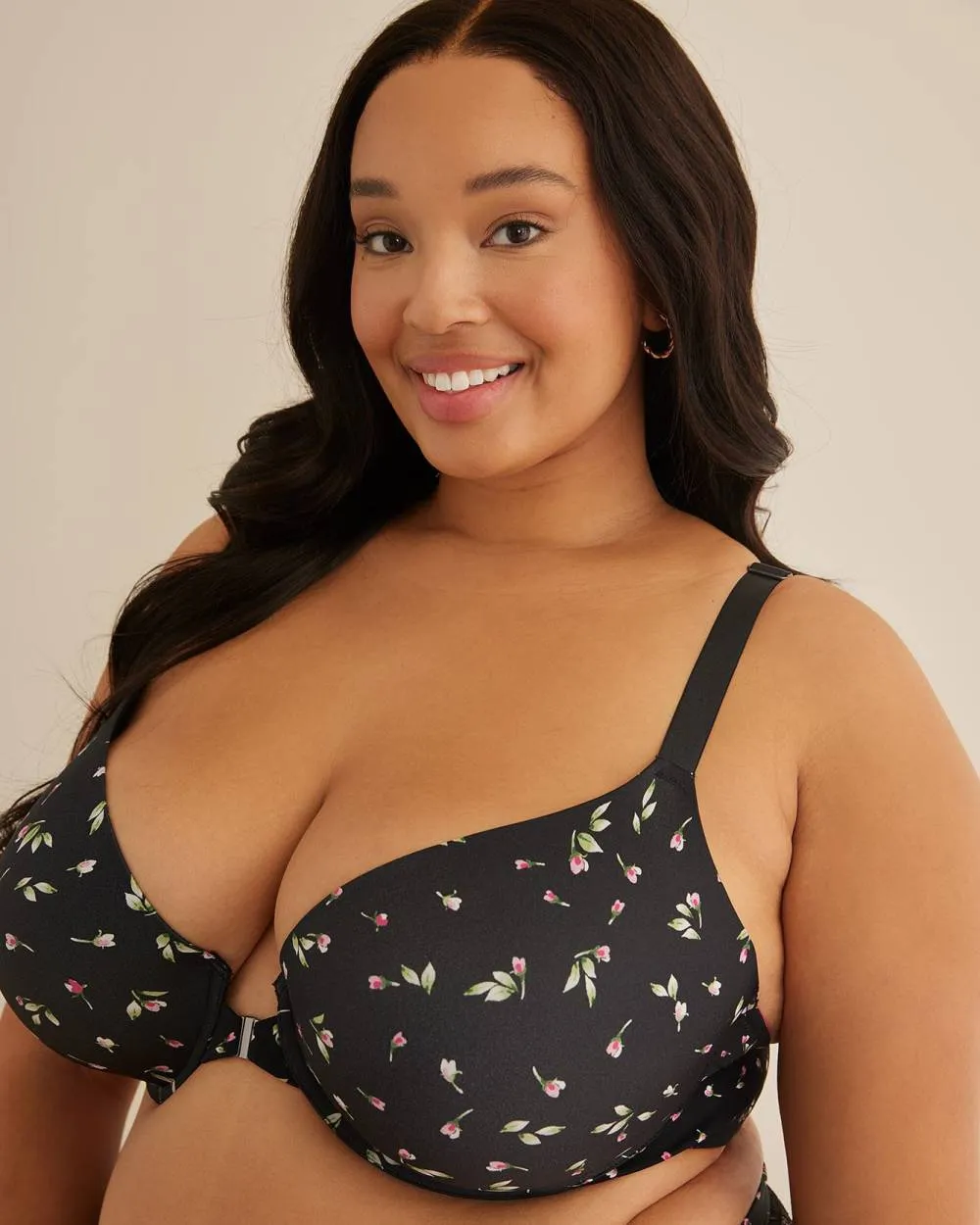 Printed Microfibre Front-Closure Plunge Bra with Lace Back - Déesse Collection sold by Reitmans product image thumbnail 3