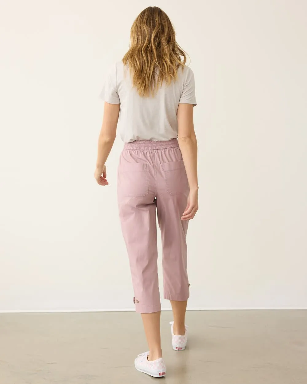 Straight-Leg High-Rise Poplin Capri Pant sold by Reitmans product image thumbnail 2