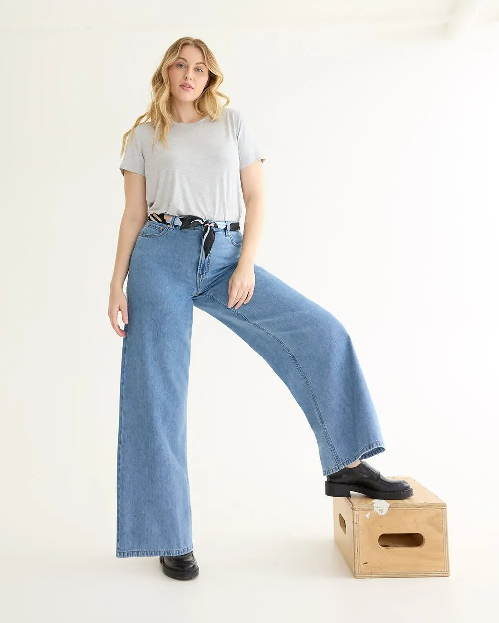 Wide-Leg High-Rise Jean - Petite sold by Reitmans product image thumbnail 4